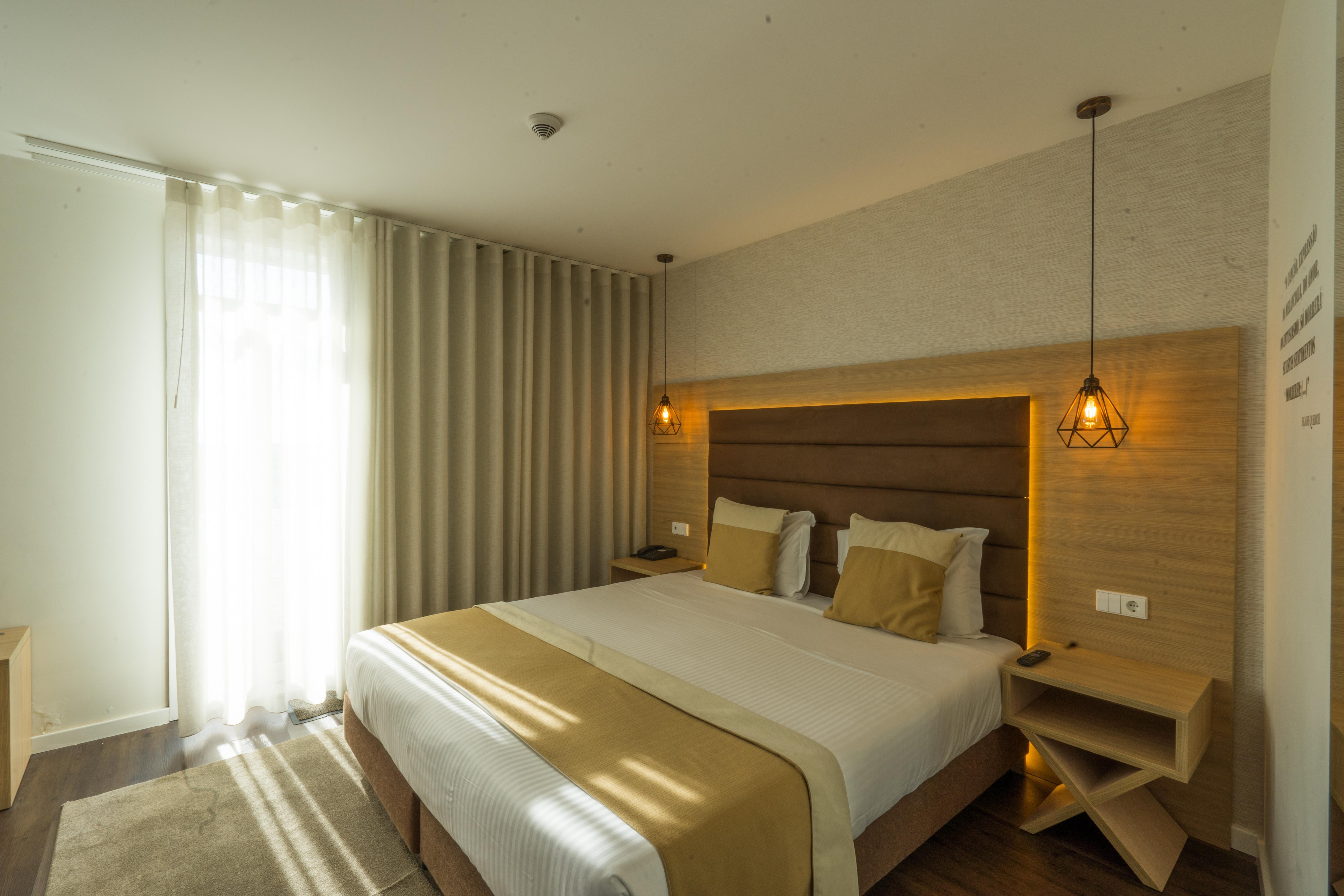 The One Grand Hotel Da Povoa - By Mhmb Hospitality โปโว เดอ วาร์ซิม ภายนอก รูปภาพ