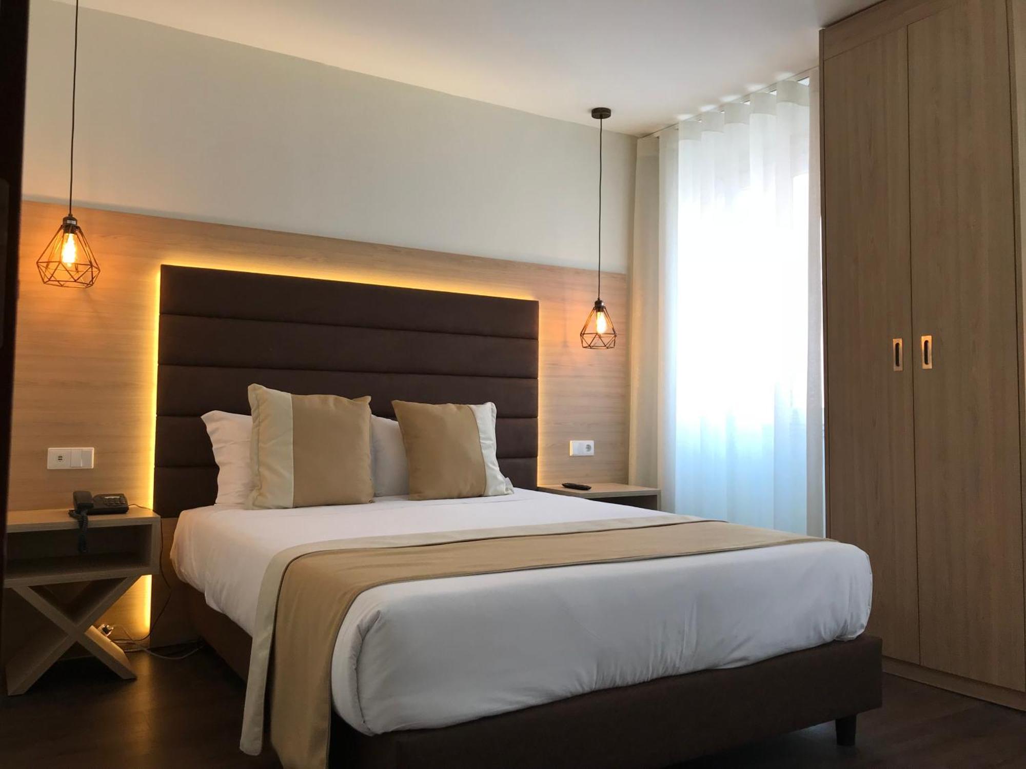 The One Grand Hotel Da Povoa - By Mhmb Hospitality โปโว เดอ วาร์ซิม ภายนอก รูปภาพ